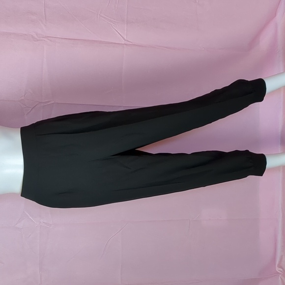 Gap Black Pleated Pull On Jogger Pants with Pockets size Medium - Picture 1 of 10